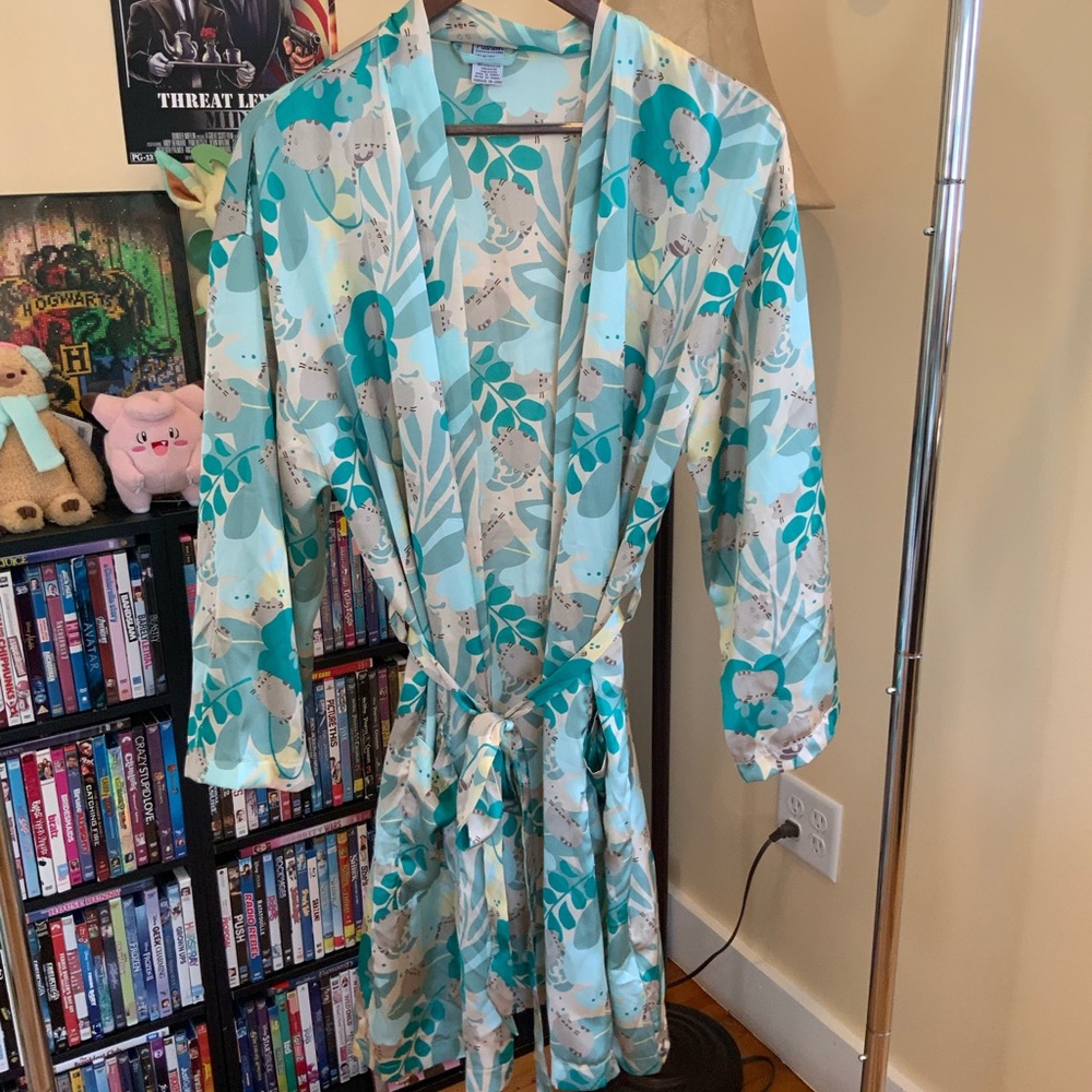 Pusheen Spring 2020 Silky Robe
